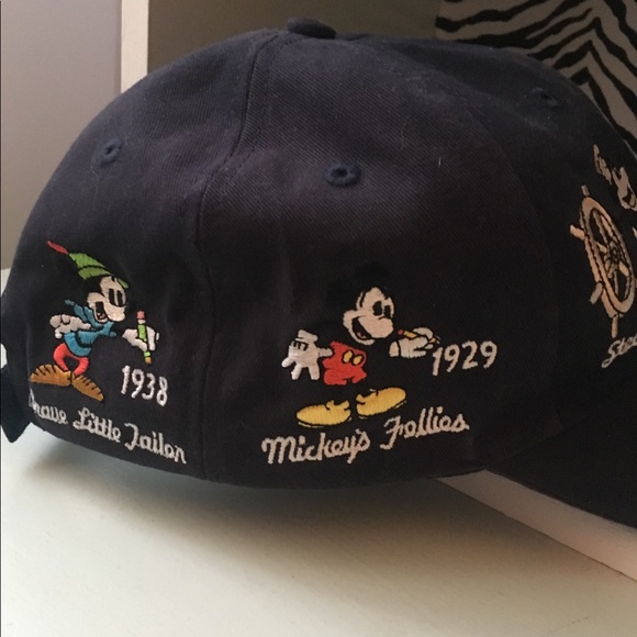 ❌SOLD❌ Disney Mickey Mouse Baseball Cap - Picture 2 of 5